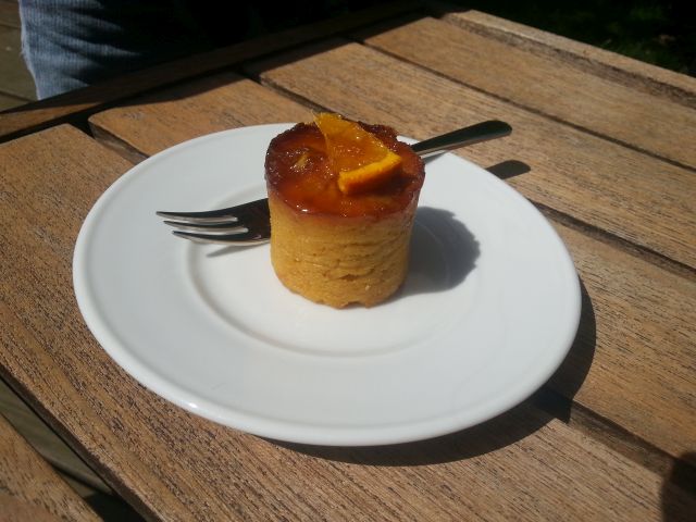 Bezlepkový pomerančovo-mandlový dortík